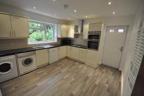 6 bedroom terraced house to rent, Richmond Avenue, Hyde Park, Leeds LS6 1DB