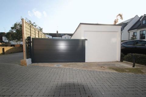 Search Garages For Sale In Essex Onthemarket