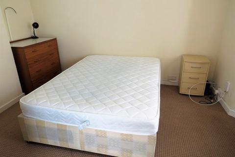 1 bedroom in a house share to rent, Cleveland Road, Chichester