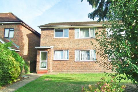 2 bedroom flat to rent, Maple Court, Acacia Grove, New Malden