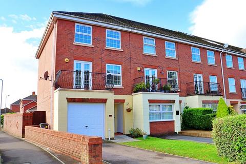 4 bedroom townhouse to rent, Page Drive, Pengam Green, Cardiff, CF24