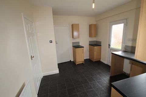 3 bedroom terraced house to rent, Hatfield House Lane, Sheffield Lane Top