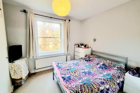 2 bedroom flat to rent, Milton Avenue, Highgate, N6