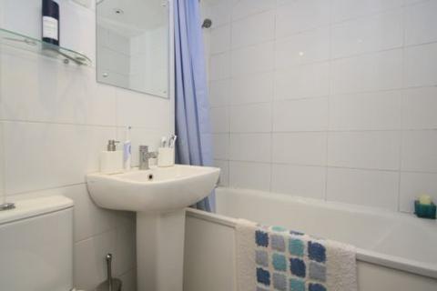 2 bedroom flat to rent, Milton Avenue, Highgate, N6