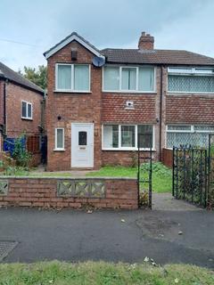 3 bedroom semi-detached house to rent, Courtenay Road, Birmingham, B44