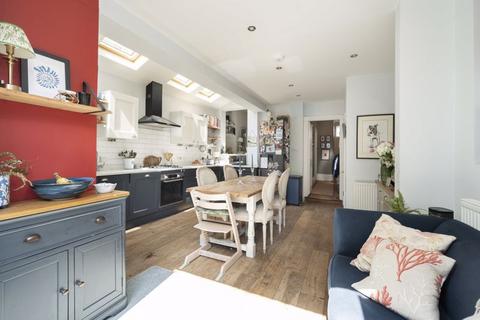 63 Wendell Road, London, W12 9RS