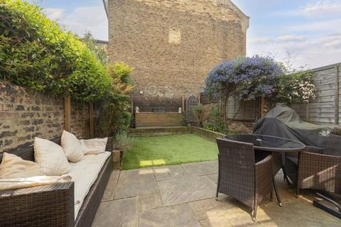 63 Wendell Road, London, W12 9RS