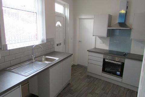 2 bedroom terraced house to rent, Heights Lane Rochdale