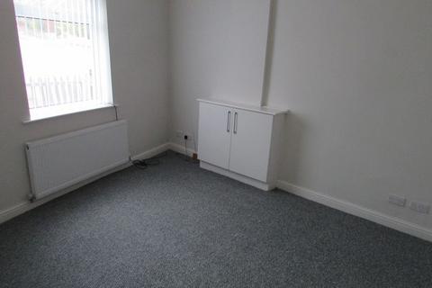 2 bedroom terraced house to rent, Heights Lane Rochdale