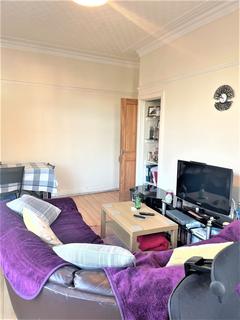 2 bedroom maisonette to rent - Kepstorn Road, Far Headingley, Leeds, LS16