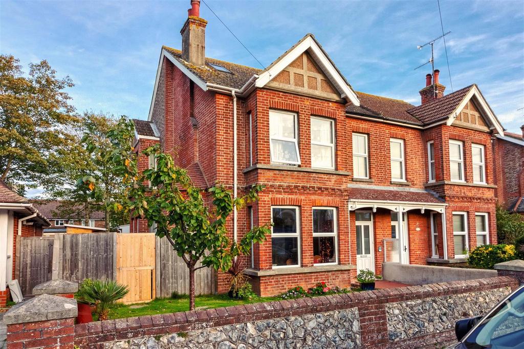 Woodlea Road, Tarring, Worthing 4 bed semidetached house £515,000