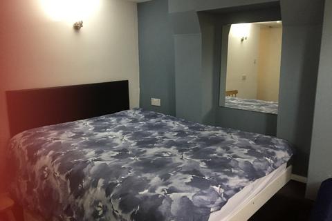 1 bedroom in a house share to rent, REF: 10670 | Wycliffe Road | Lower Ground | Northampton | NN1