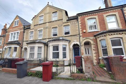 6 bedroom terraced house to rent, Donnington Road, Reading