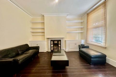 3 bedroom flat to rent, Holly Park Road, Friern Barnet, London N11