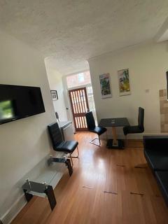 3 bedroom terraced house to rent, Cedar Grove, Fallowfield