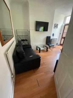 3 bedroom terraced house to rent, Cedar Grove, Fallowfield