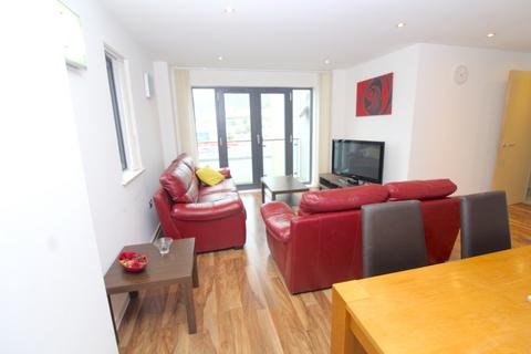 2 bedroom apartment to rent, South Quay, Kings Road, Swansea