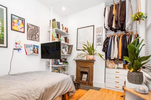 3 bedroom maisonette to rent, Heyworth Road, Clapton, E5