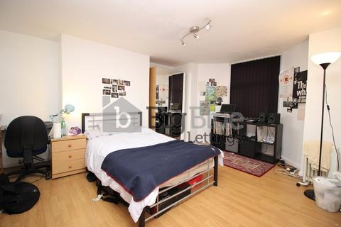 7 bedroom terraced house to rent, 22 Ebberston Terrace, Hyde Park, Leeds LS6