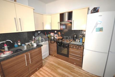 7 bedroom terraced house to rent, 22 Ebberston Terrace, Hyde Park, Leeds LS6