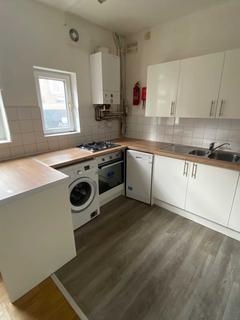 6 bedroom end of terrace house to rent, Furness Road, Fallowfield