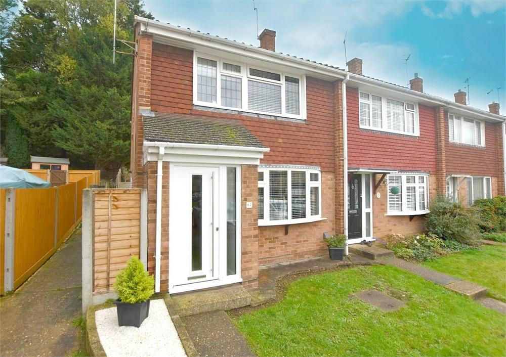 Lemonfield Drive, WATFORD, Hertfordshire 3 bed end of terrace house £