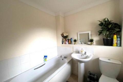 2 bedroom apartment to rent, Lime Tree Place, Ipswich