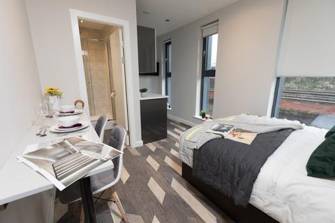 15 Byrom Street 1 Bed Apartment 650 Pcm 150 Pw