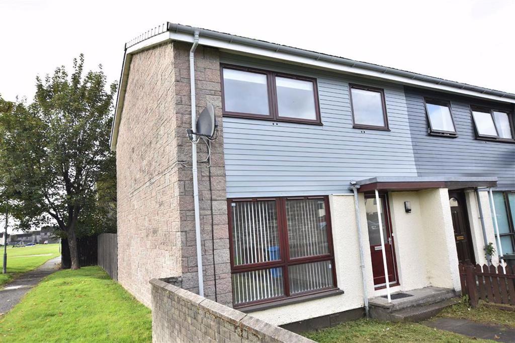 Inverbreakie Drive, Invergordon, Rossshire 3 bed end of terrace house