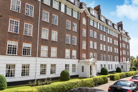 3 bedroom apartment to rent, Richmond Hill Court,  Richmond Hill,  TW10