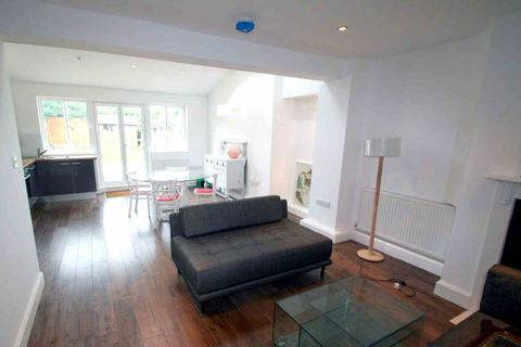 4 bedroom terraced house to rent, Wolsey Road, North Oxford