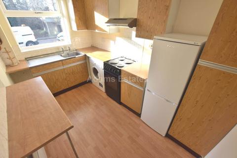 2 bedroom apartment to rent, Armadale Court, Reading