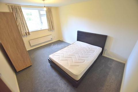 2 bedroom apartment to rent, Armadale Court, Reading