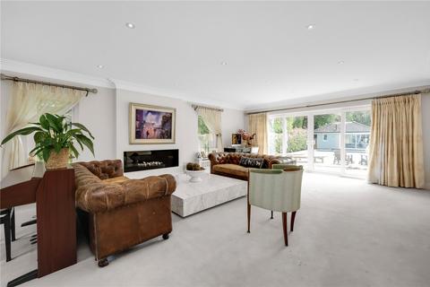 6 bedroom detached house to rent, Chargate Close, Burwood Park, Walton-On-thames, Surrey, KT12