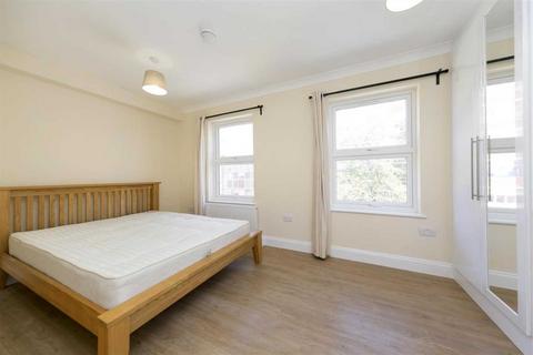 2 bedroom apartment to rent, Staines Road, Hounslow