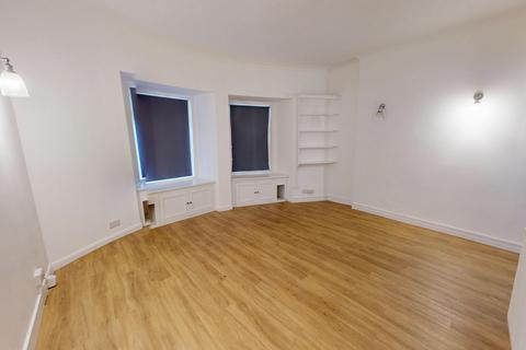 2 bedroom flat to rent, Brunswick Square, Hove, BN3