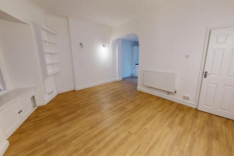 2 bedroom flat to rent, Brunswick Square, Hove, BN3