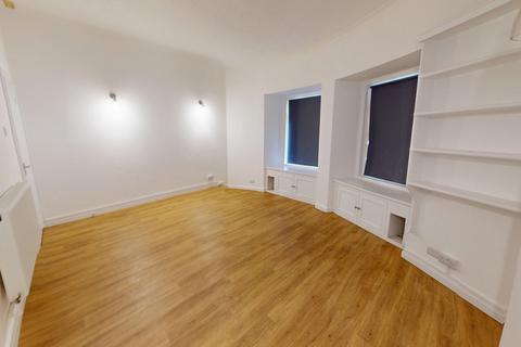 2 bedroom flat to rent, Brunswick Square, Hove, BN3