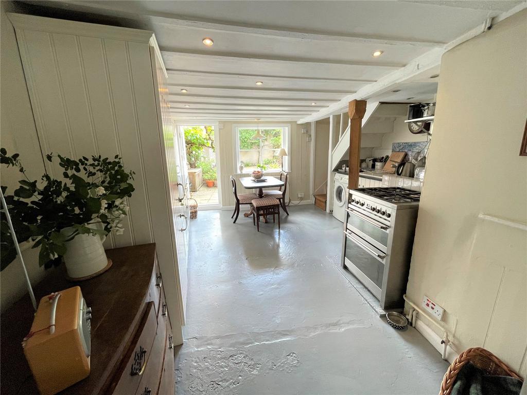 Kitchen/Dining Area