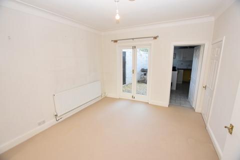 3 bedroom end of terrace house to rent, Beaconsfield Street, Chester