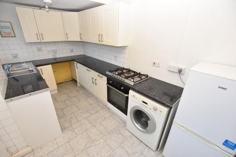 3 bedroom end of terrace house to rent, Beaconsfield Street, Chester