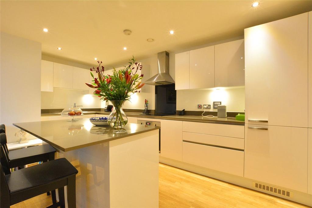 Apartment in London - More