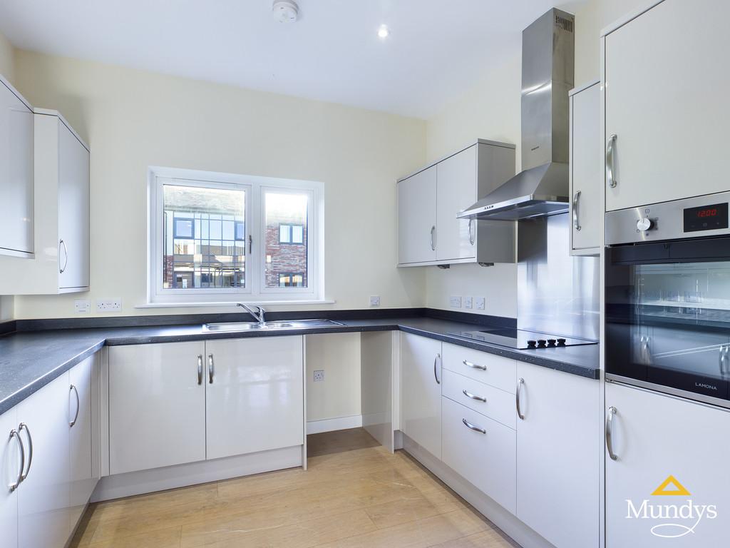 Baker Drive, Nettleham 2 bed terraced bungalow £133,500