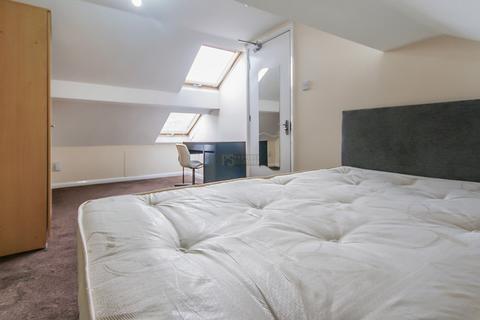 5 bedroom flat to rent, Dawlish Road, Birmingham B29