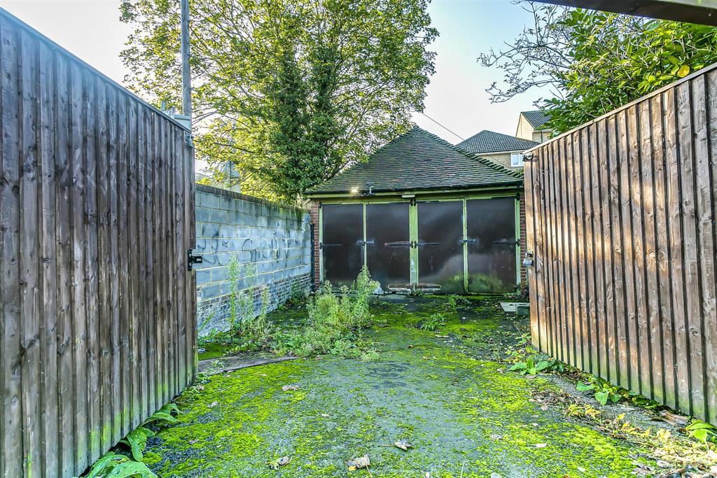 Garage-commercial-ventnor-road-sutton-110.jpg