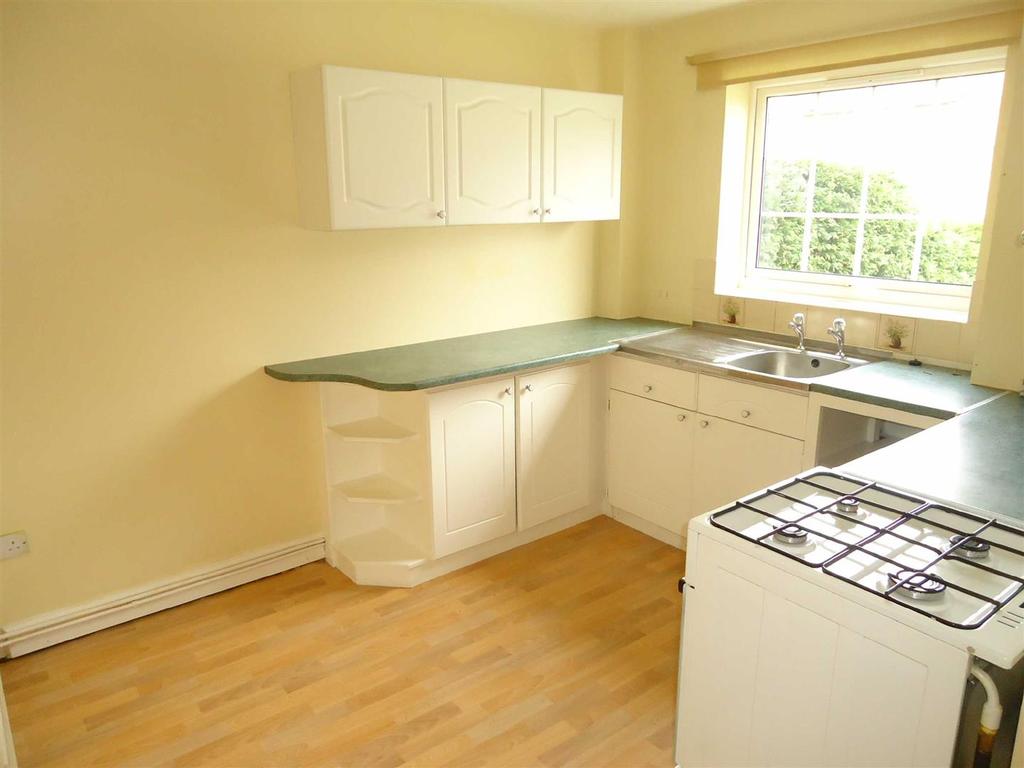 Bunting Road, Luton 2 bed terraced house £695 pcm (£160 pw)