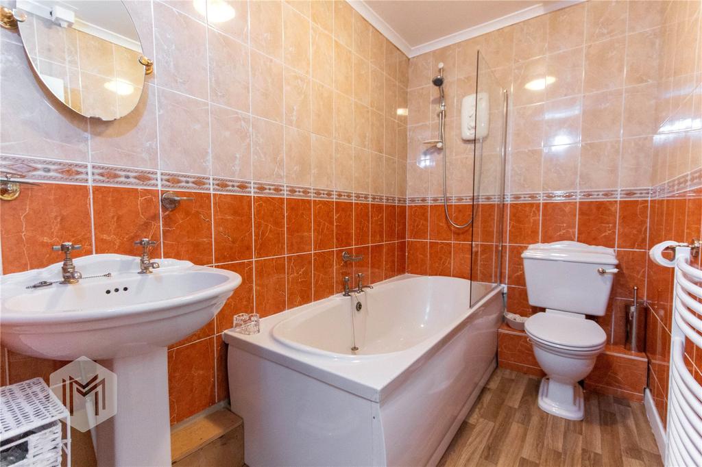 Higher Swan Lane Bolton Greater Manchester BL3  3 bed 