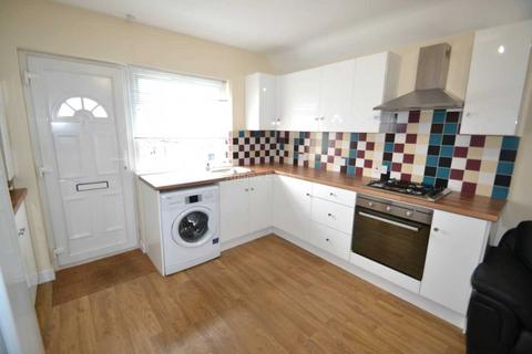 5 bedroom flat to rent, Christchurch Road, Reading -