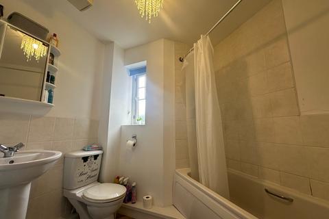 2 bedroom flat to rent, Sanderson Villas, St James Village, Gateshead, NE8