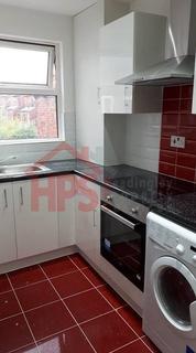 2 bedroom flat to rent - 169B Kirkstall Lane , Headingley, Leeds LS6